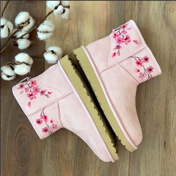 🍃🔆UGGS- CLASSIC MINI BLOSSOM🔆🍃 - Picture 6 of 14